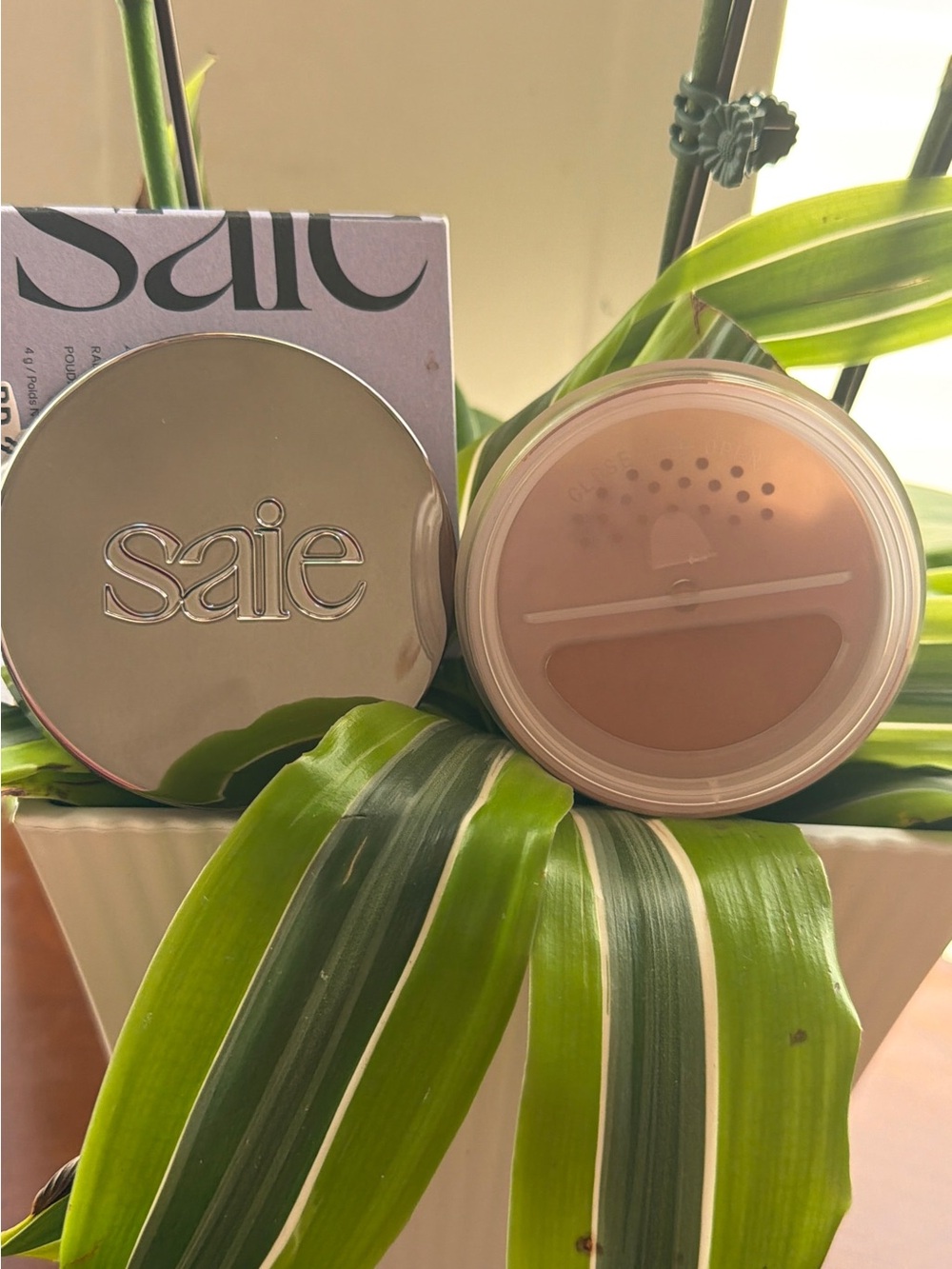 bareMinerals Loose Powder Compact - Beige/Nude
